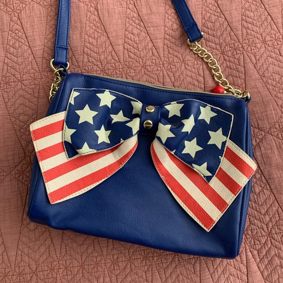 Betsey Johnson Handbags - Betsy Johnson American Flag Crossbody Purse